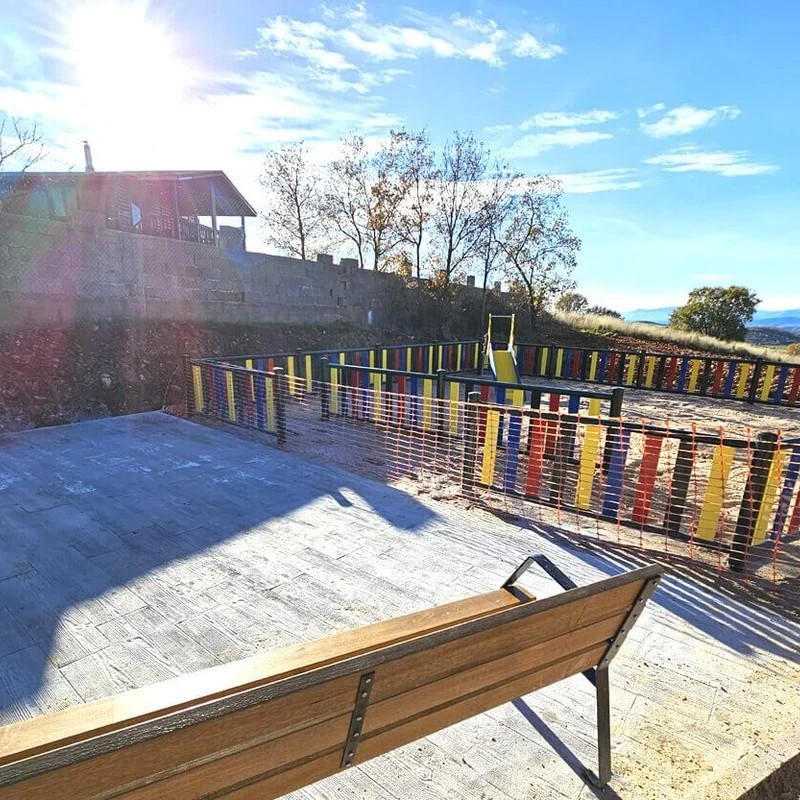 Parque infantil en Matarrubia, Guadalajara – imagen 2